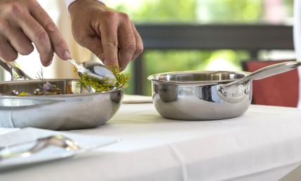 Cuisiner comme un chef avec du matériel professionnel