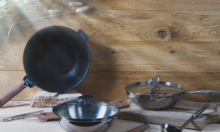 Quelle est la différence entre un wok et une sauteuse ?