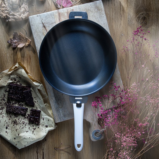 Poêle haute antiadhésive en inox amovible 5