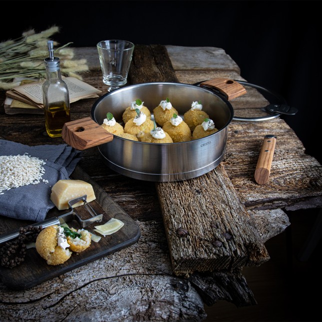 Sauteuse en inox brossé amovible 8