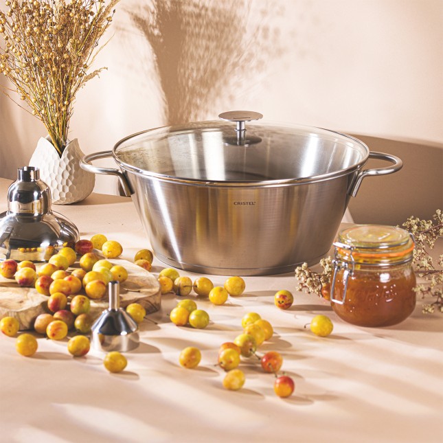 Large-capacity pot 7