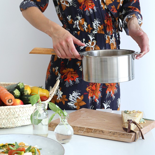 Casserole inox brossé à poignée amovible 5